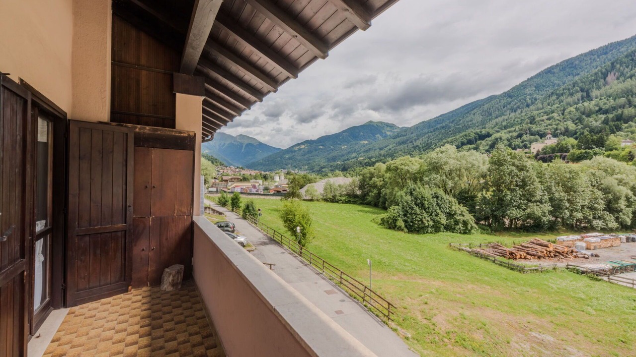 Photo of Patio Balcony in Strembo
