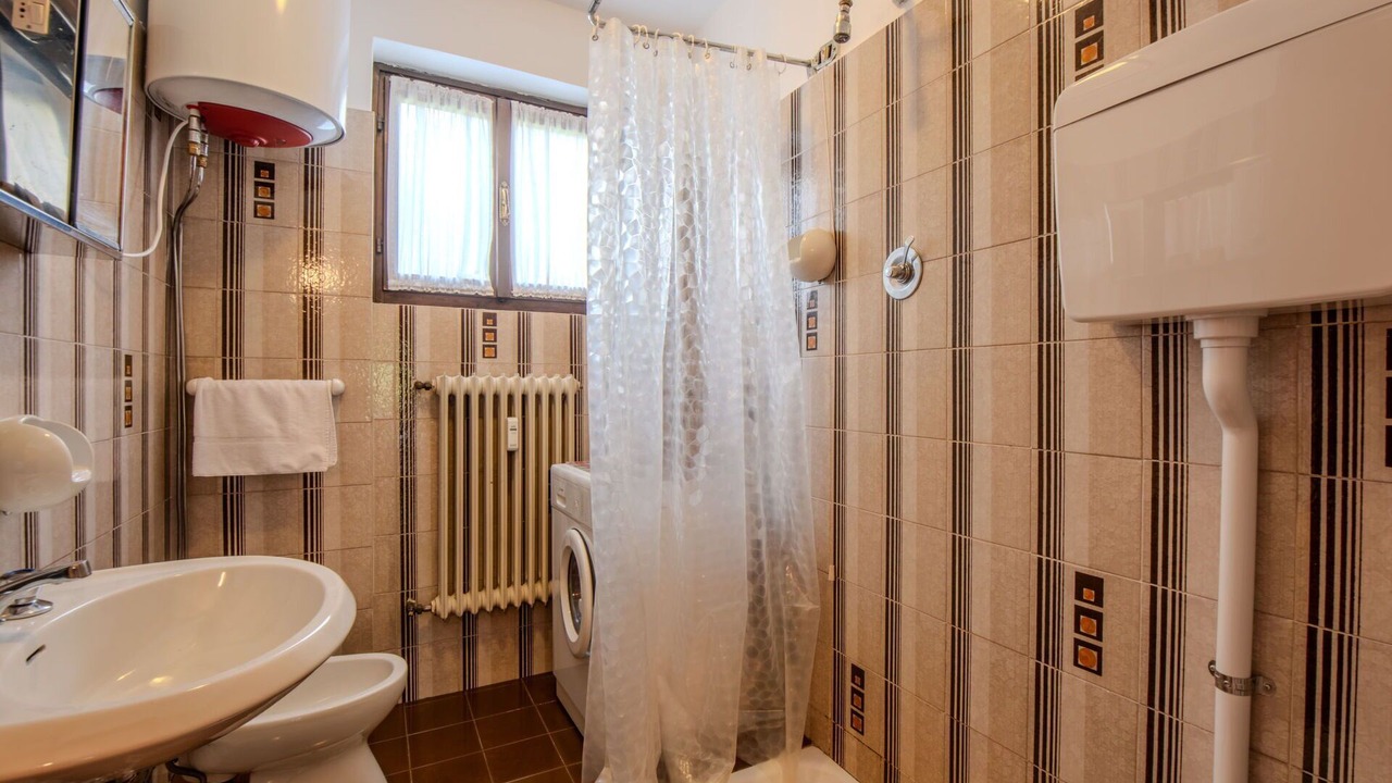 Photo of Bedroom in Strembo