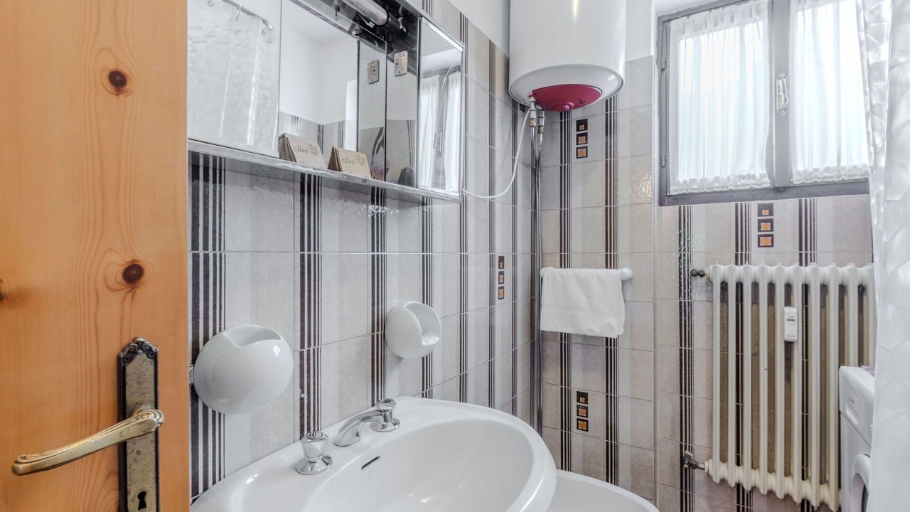 Photo of Bedroom in Strembo
