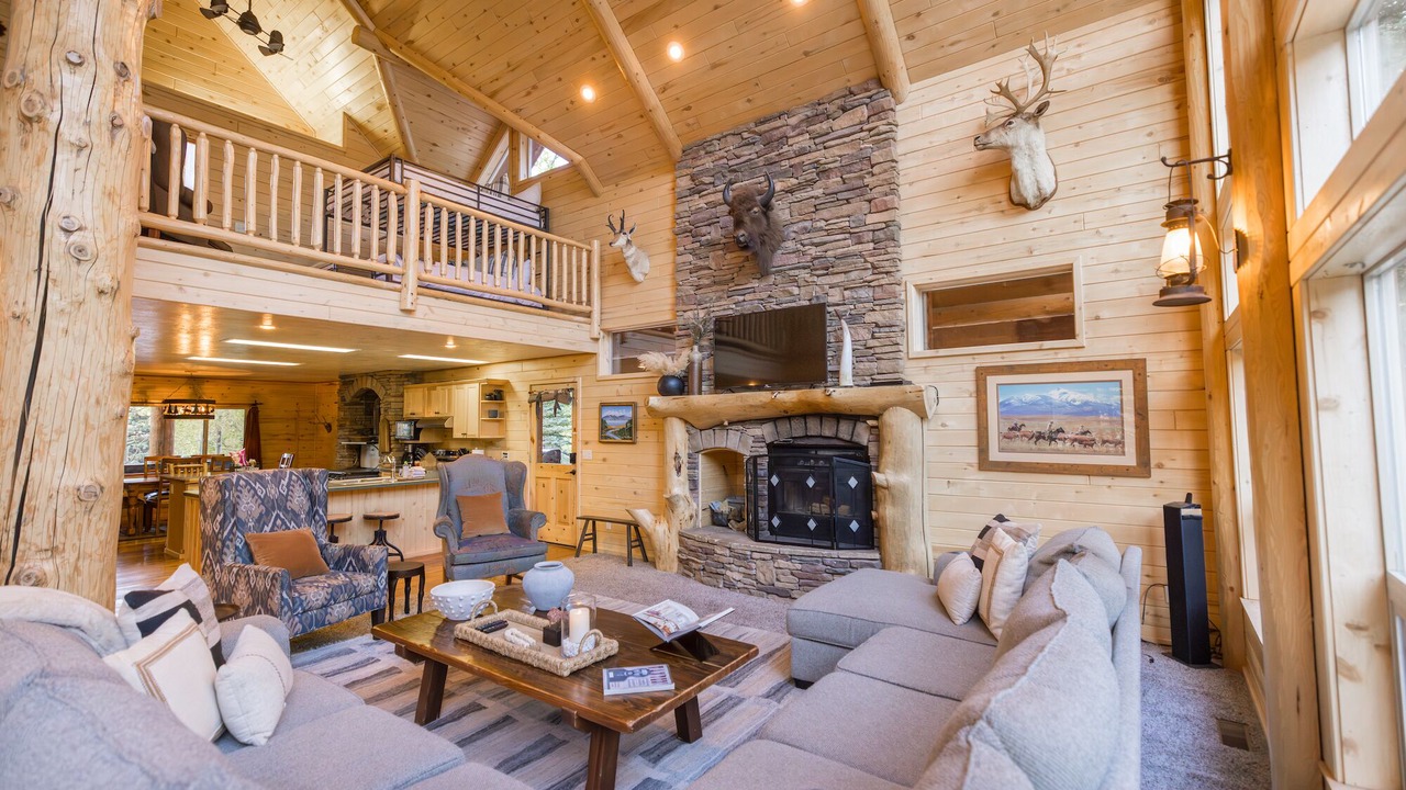 Photo of Livingroom in Mammoth Creek