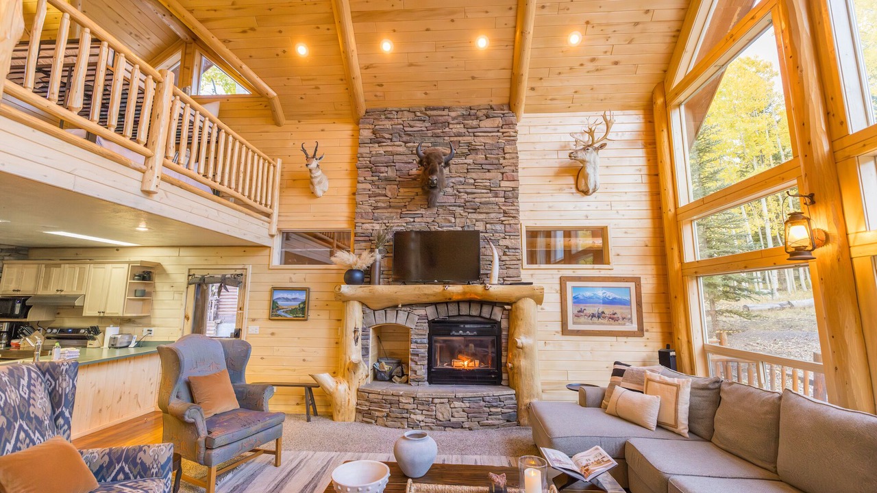 Photo of Livingroom in Mammoth Creek