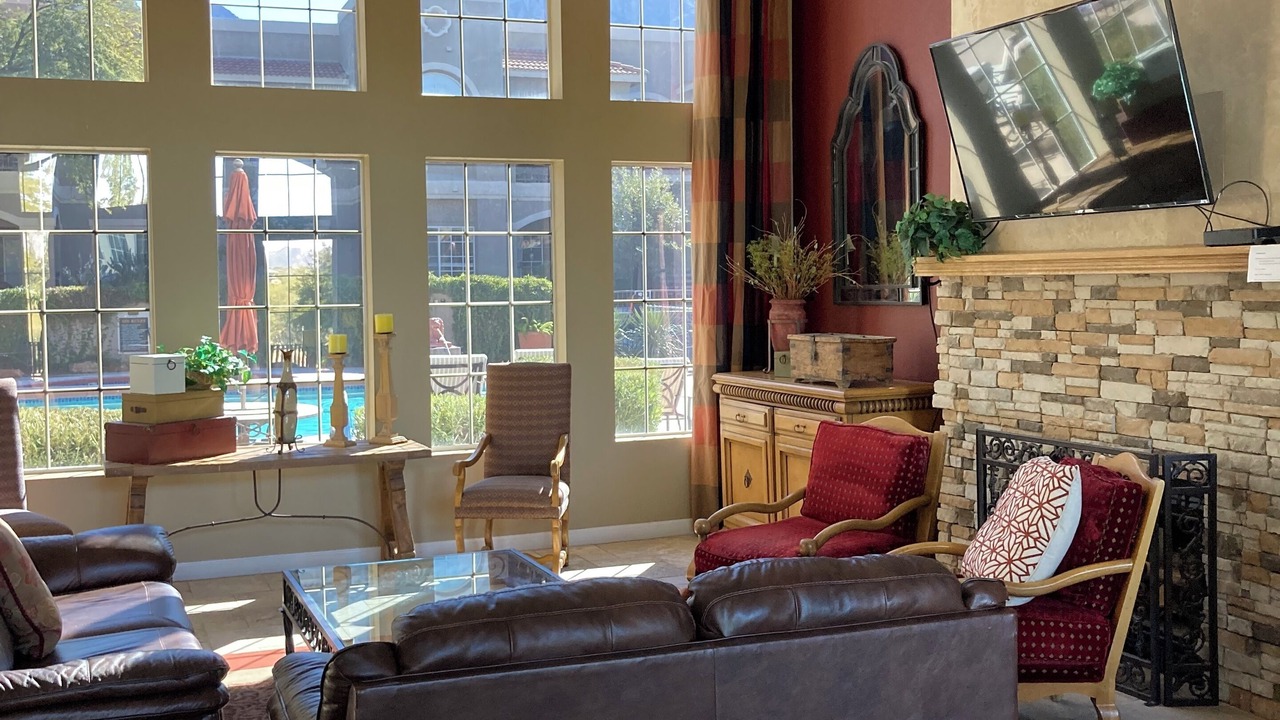 Photo of Livingroom in Oro Valley