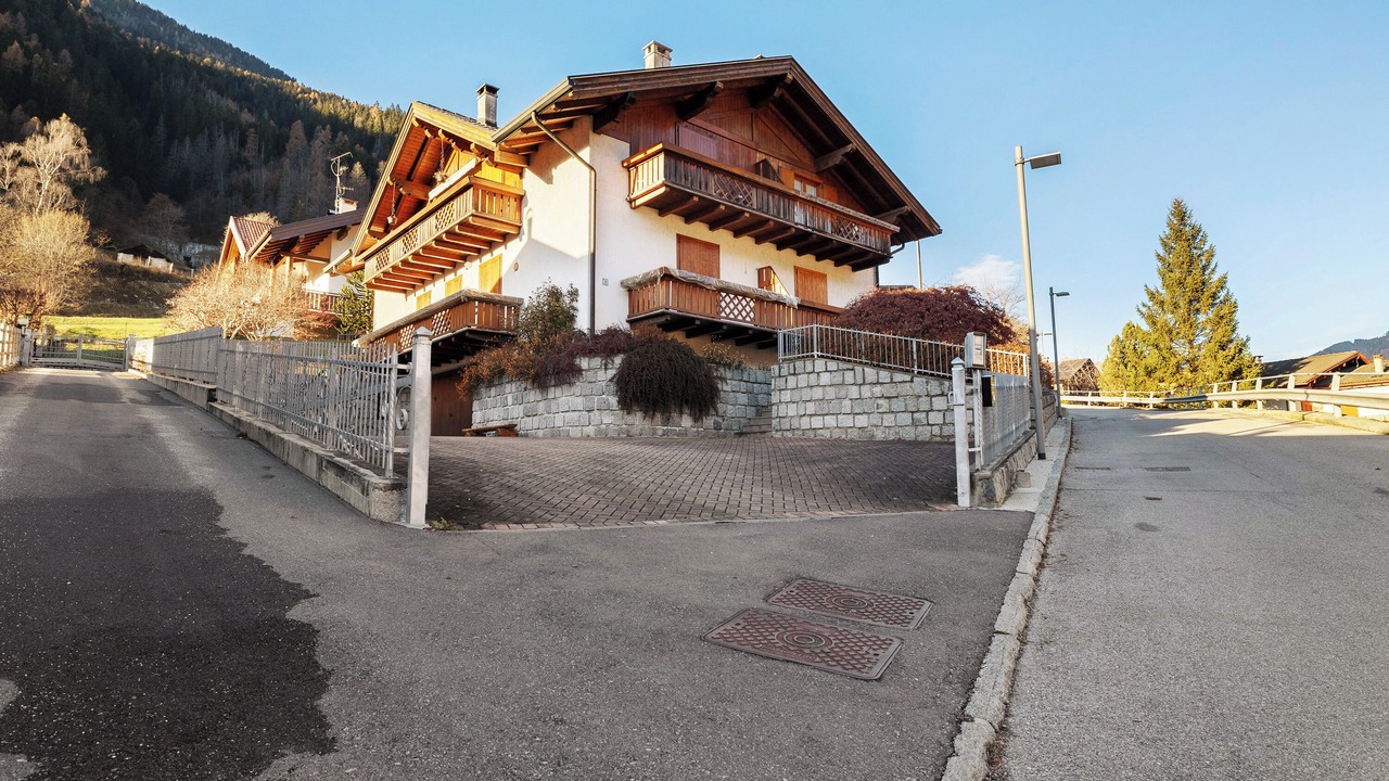Photo of Outdoor in Strembo