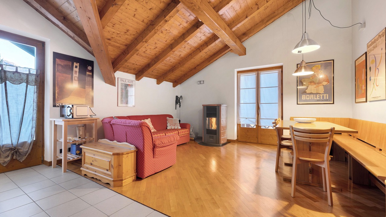 Photo of Livingroom in Strembo