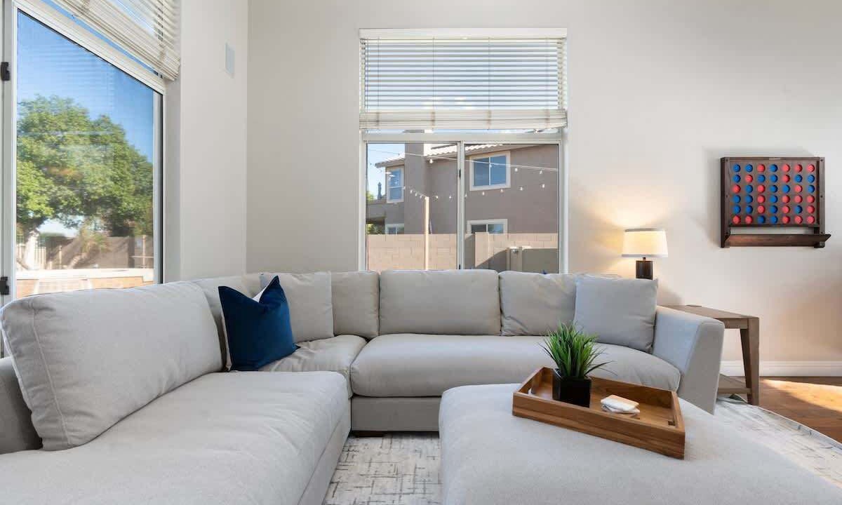 Photo of Livingroom in Palm Valley