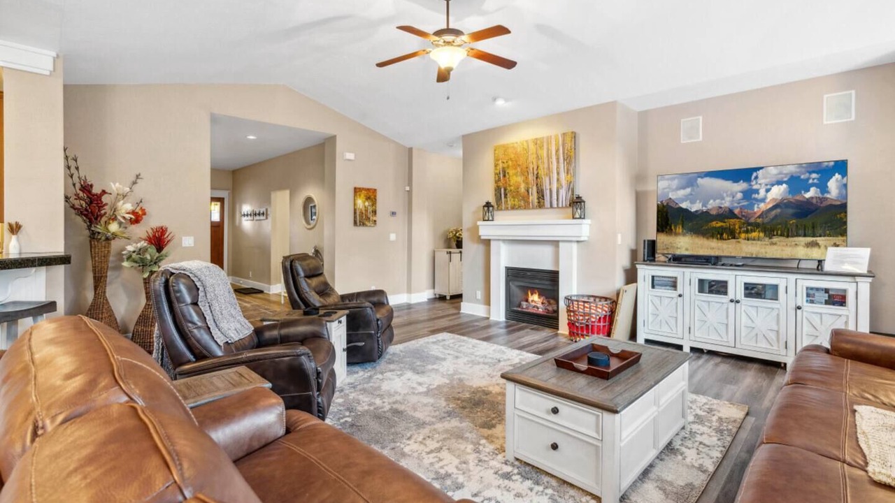 Photo of Livingroom in Ponderosa Trails