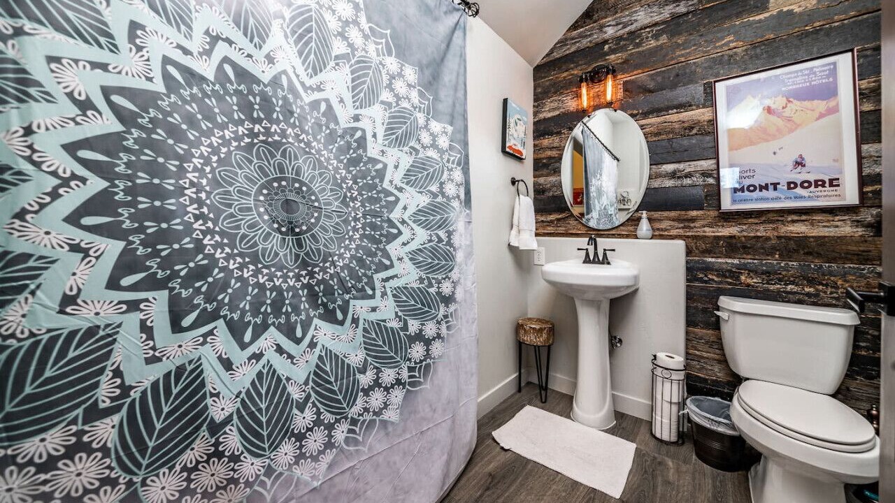 Photo of Bathroom in Mountainaire