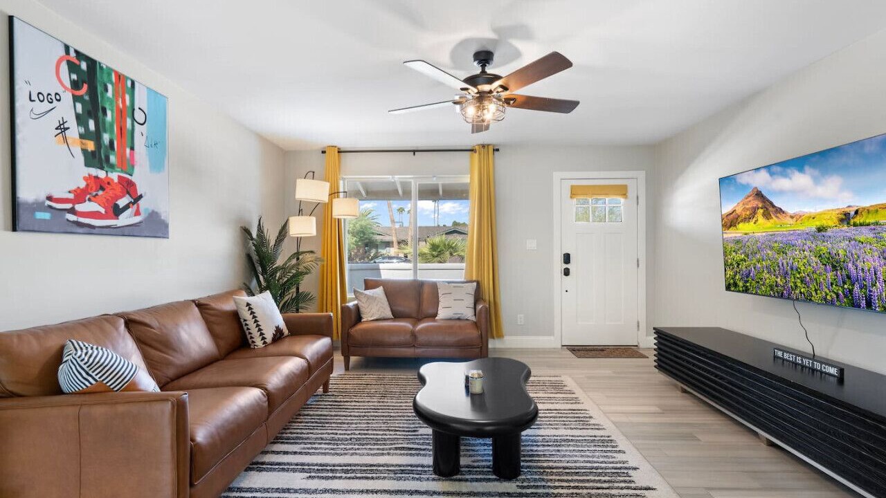 Photo of Livingroom in Evergreen