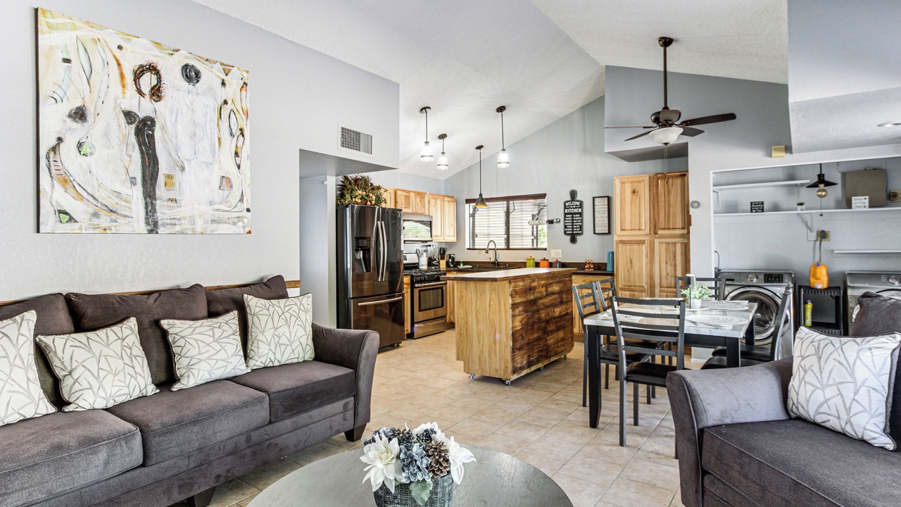 Photo of Livingroom in Tucson