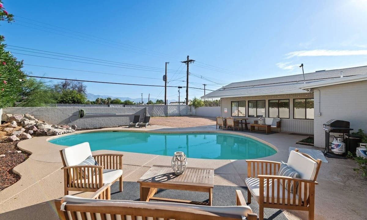 Photo of Outdoor in Broadmoor-Broadway