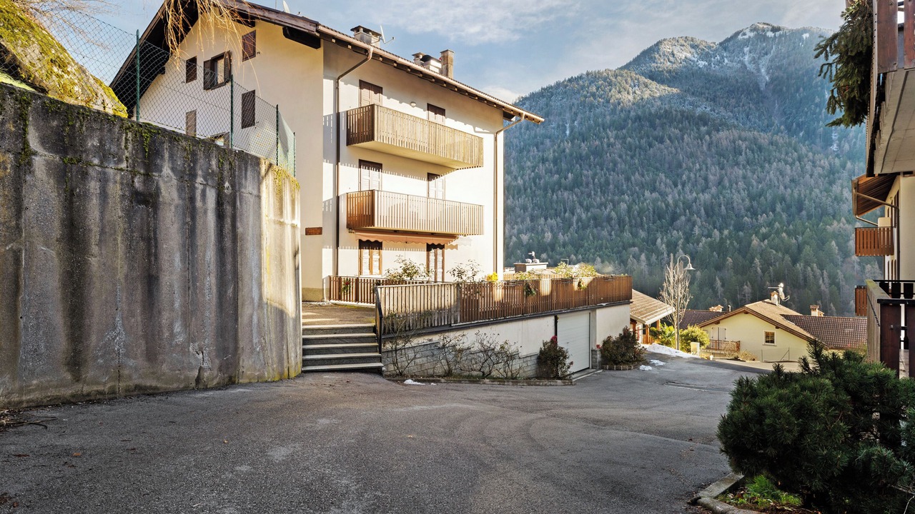 Photo of Outdoor in Bondo