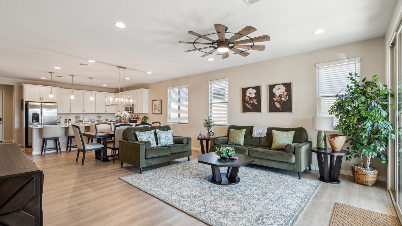 Photo of Livingroom in Gold Canyon