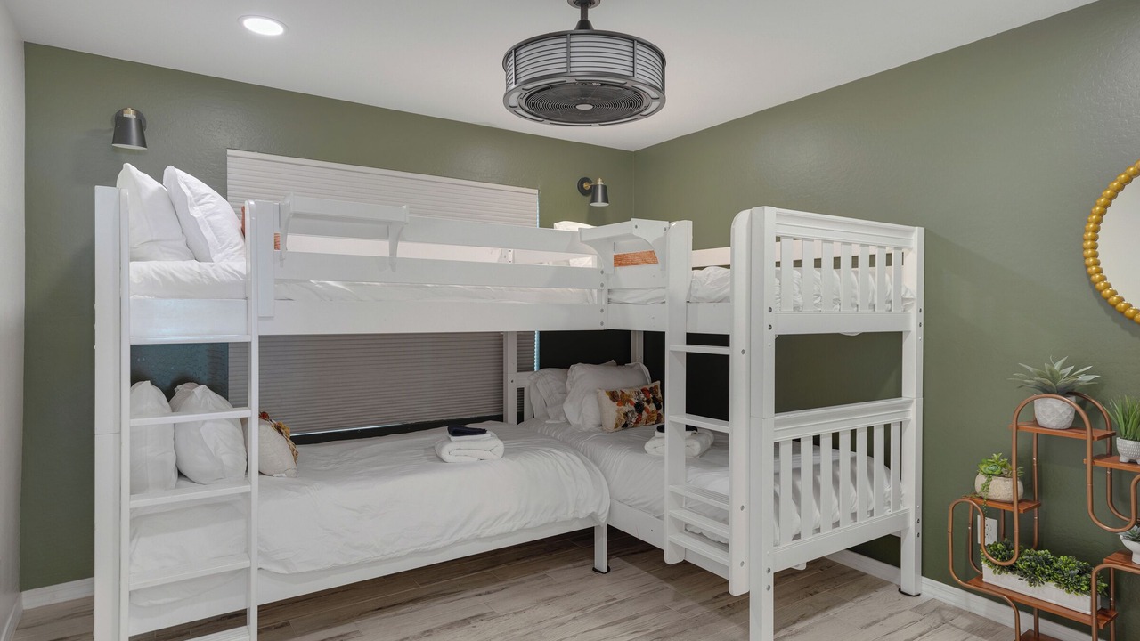 Photo of Bedroom in Desert Foothills Estates