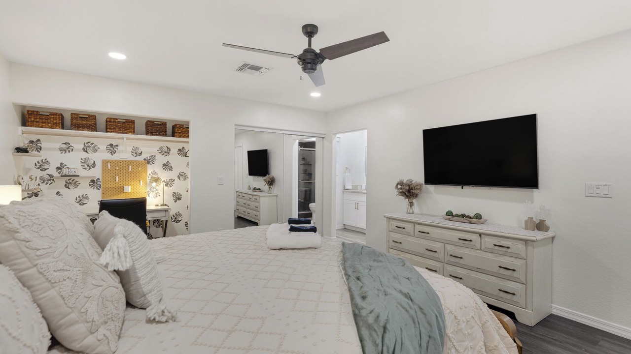 Photo of Bedroom in Desert Foothills Estates