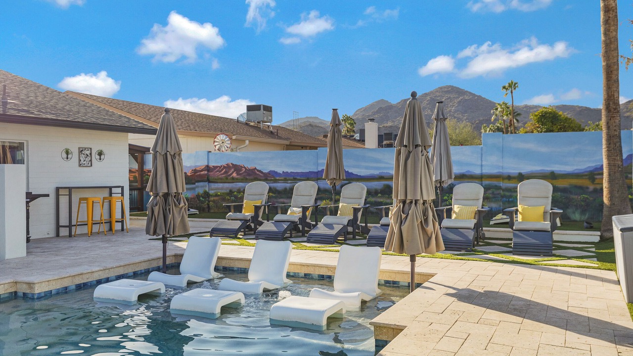 Photo of Outdoor in Desert Foothills Estates