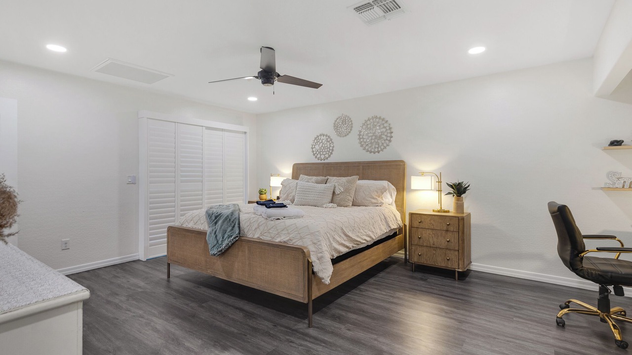 Photo of Bedroom in Desert Foothills Estates