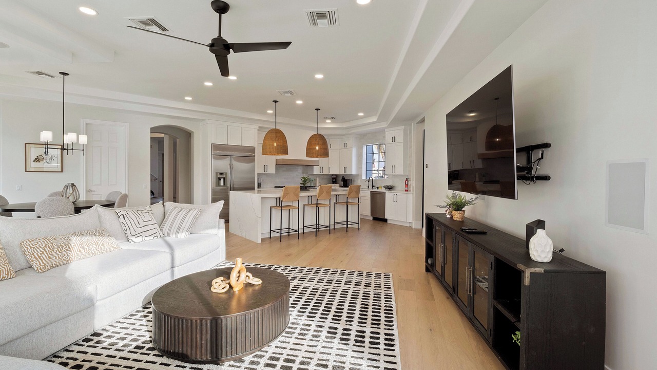Photo of Livingroom in Val Vista Lakes