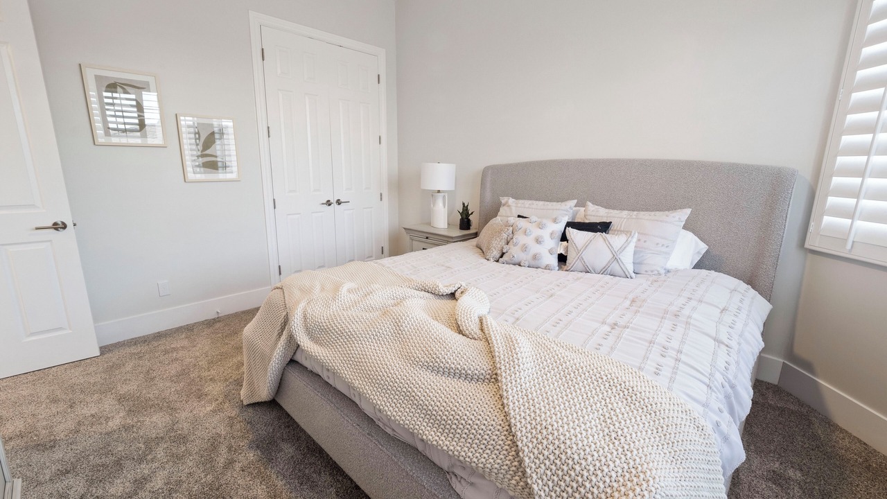 Photo of Bedroom in Val Vista Lakes