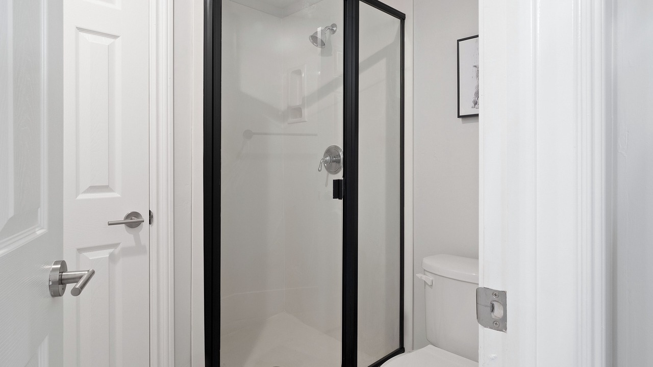 Photo of Bathroom in Val Vista Lakes