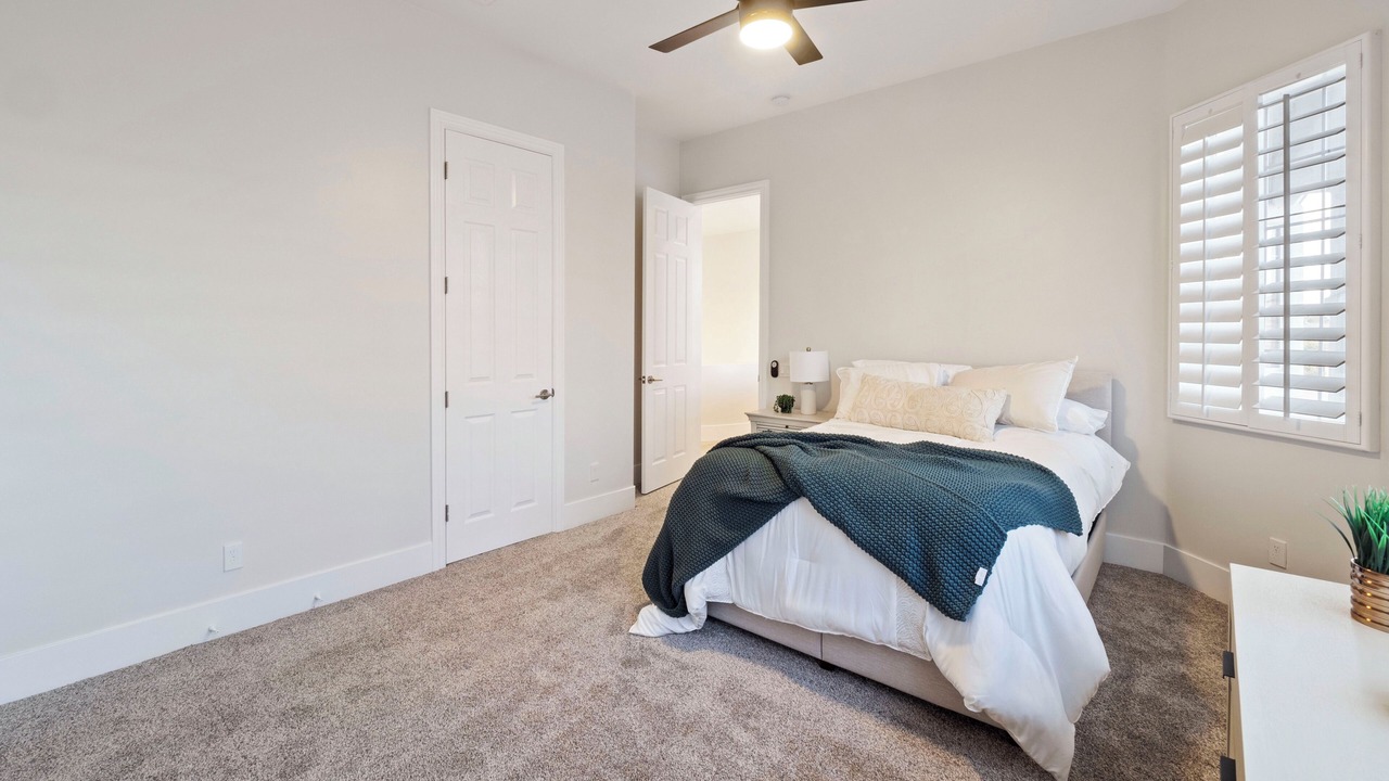 Photo of Bedroom in Val Vista Lakes