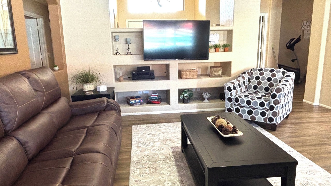 Photo of Livingroom in Wigwam Creek North