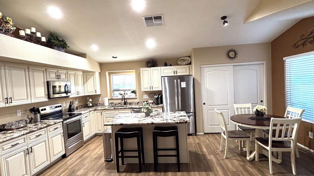 Photo of Kitchen in Wigwam Creek North
