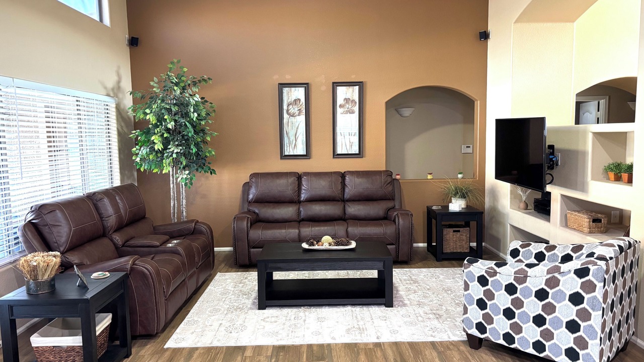 Photo of Livingroom in Wigwam Creek North