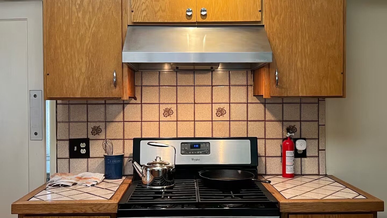 Photo of Kitchen in Blenman-Elm