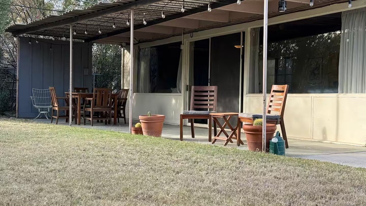 Photo of Outdoor in Blenman-Elm