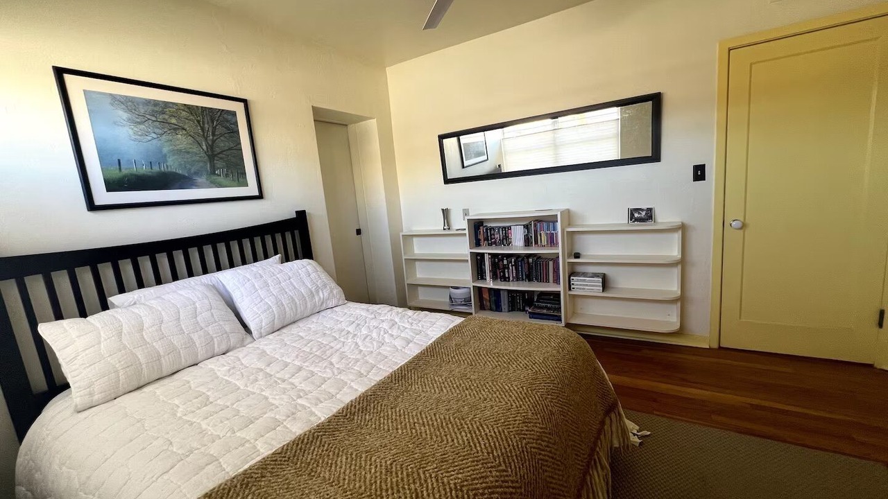 Photo of Bedroom in Blenman-Elm