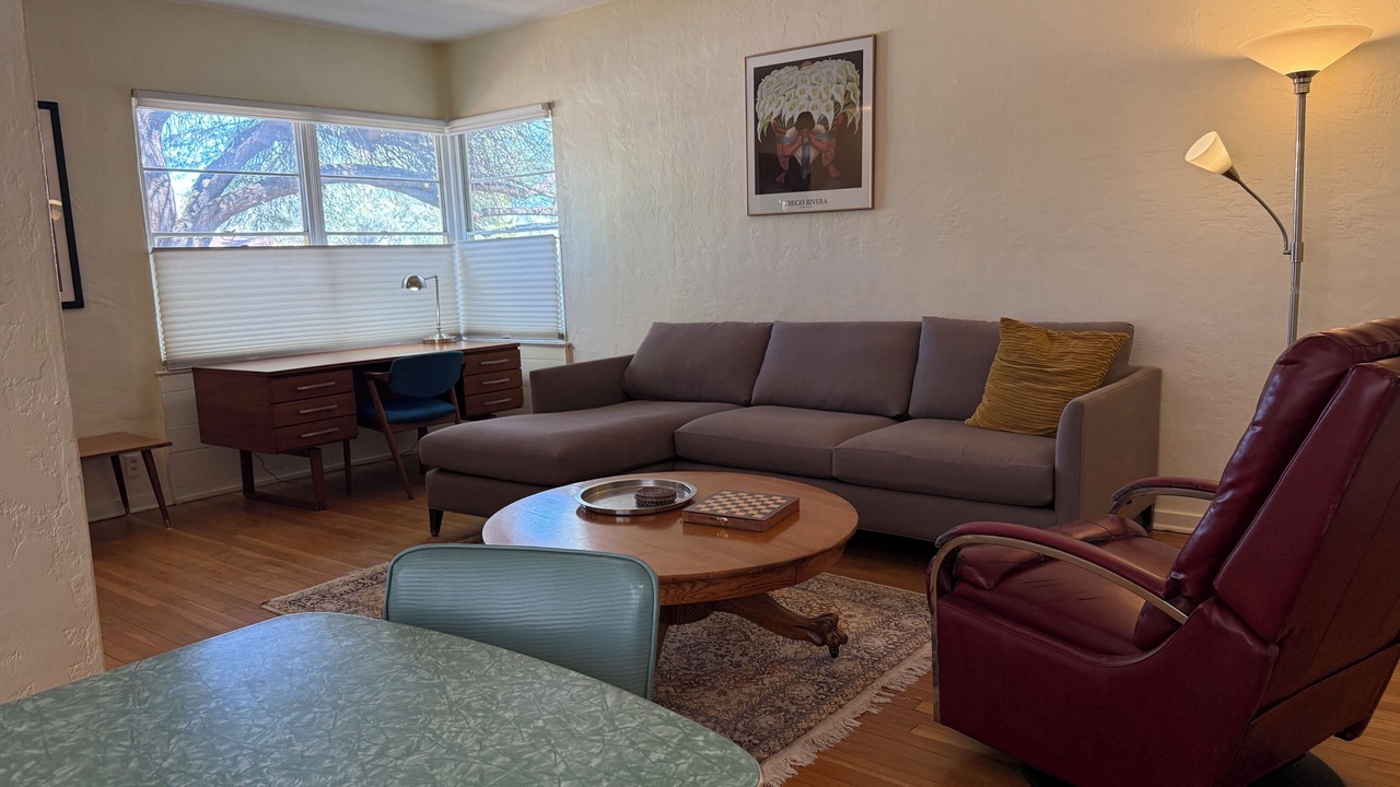 Photo of Livingroom in Blenman-Elm