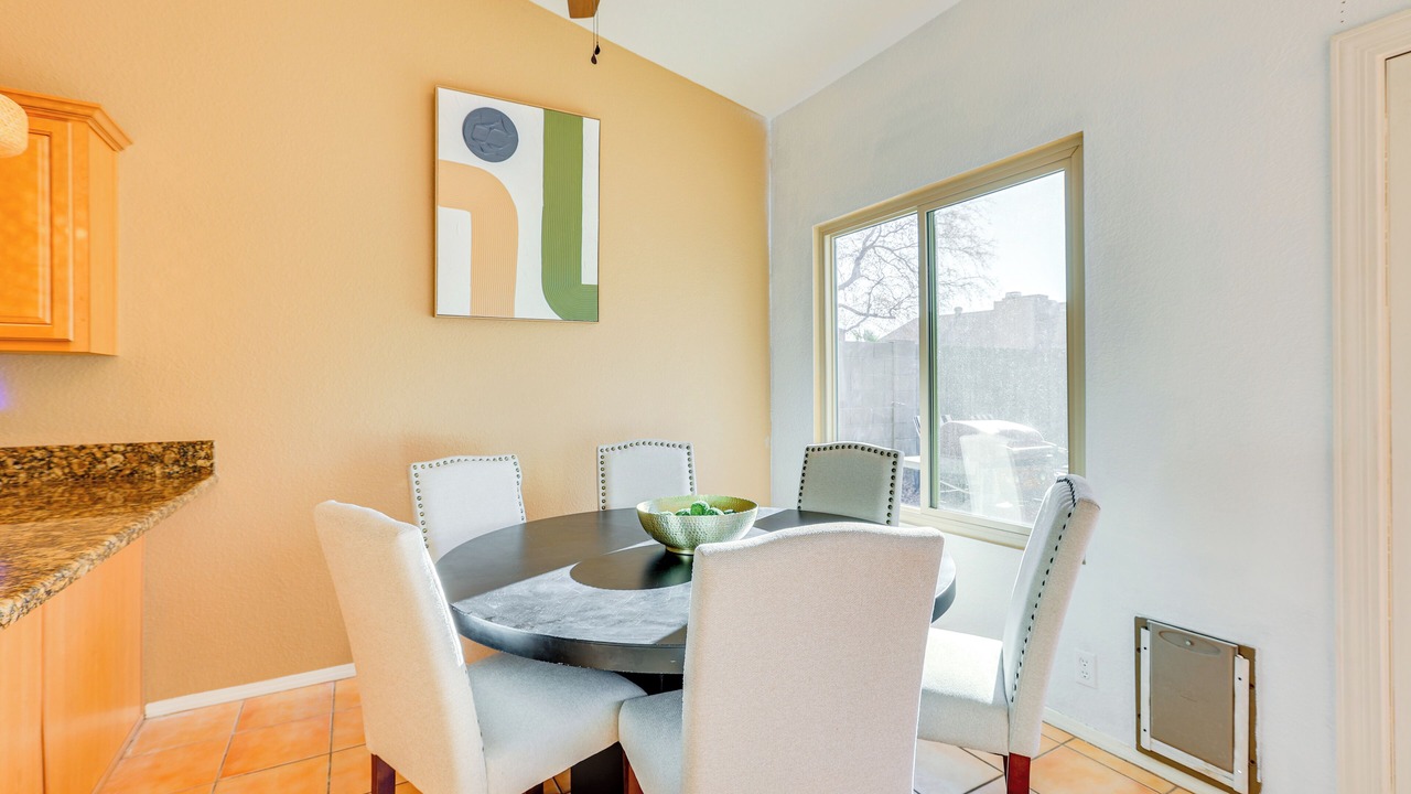 Photo of Livingroom in Deer Valley Estates