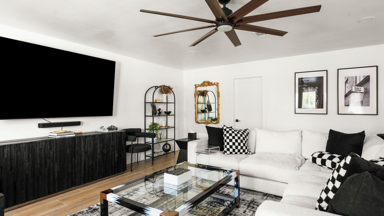 Photo of Livingroom in Scottsdale Country Acres