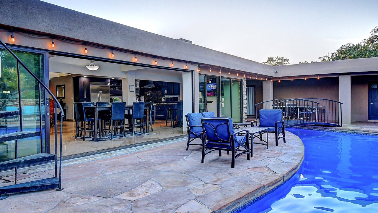 Photo of Outdoor in Paradise Valley Village