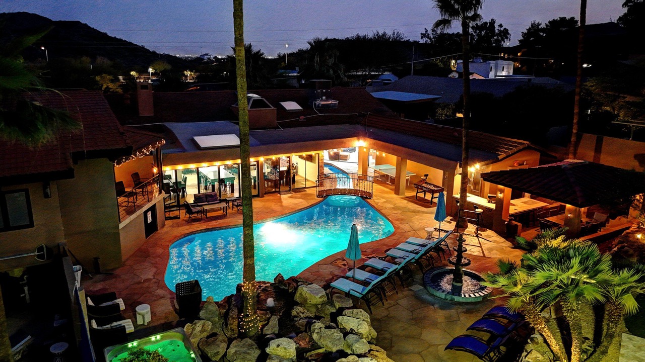 Photo of Outdoor in Paradise Valley Village