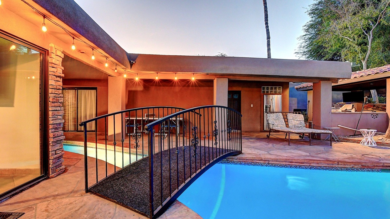 Photo of Others in Paradise Valley Village