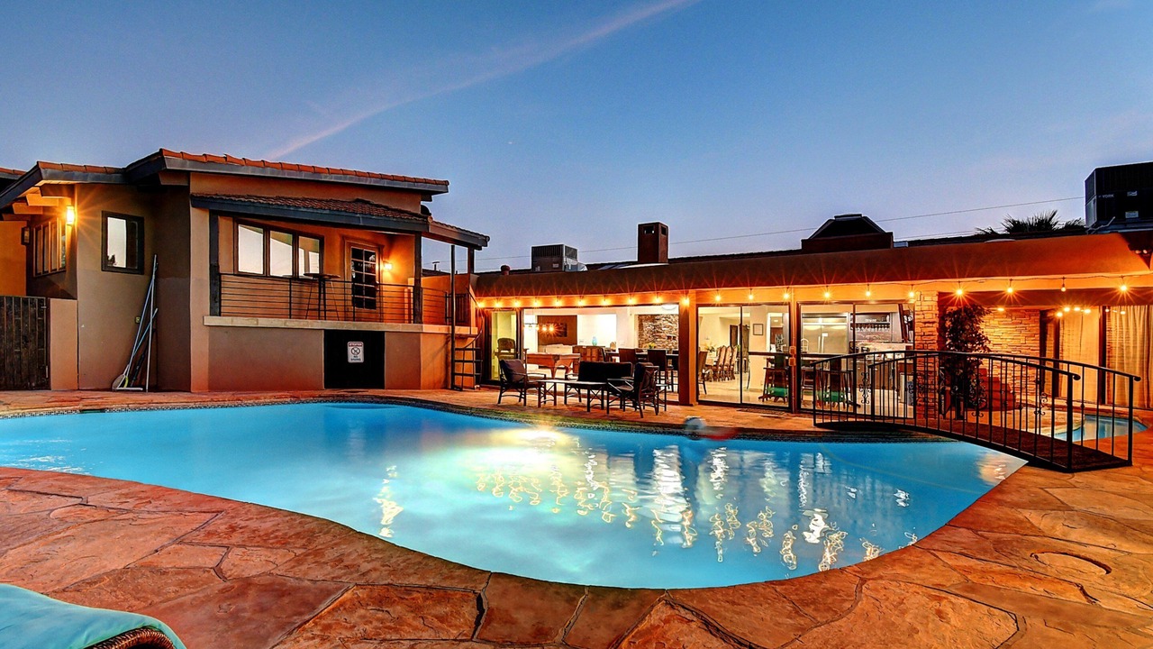 Photo of Outdoor in Paradise Valley Village