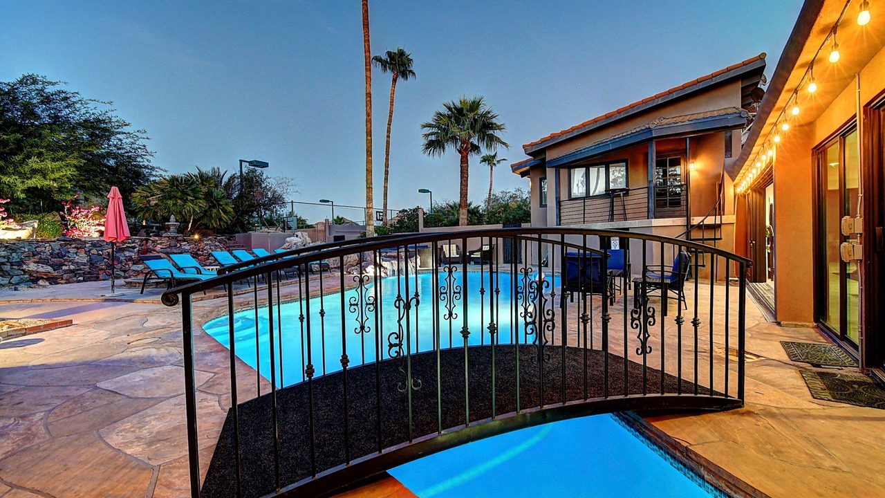 Photo of Outdoor in Paradise Valley Village