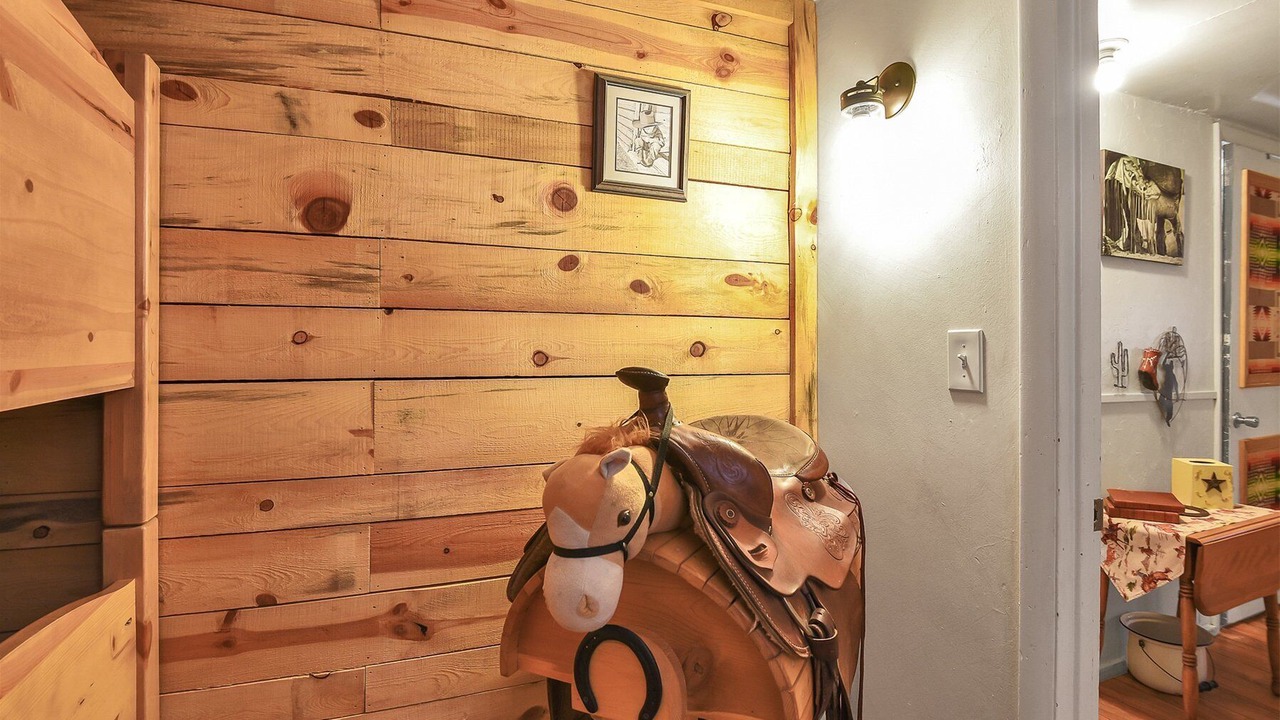 Photo of Bedroom in Parks