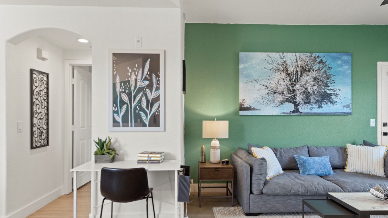 Photo of Livingroom in Kierland