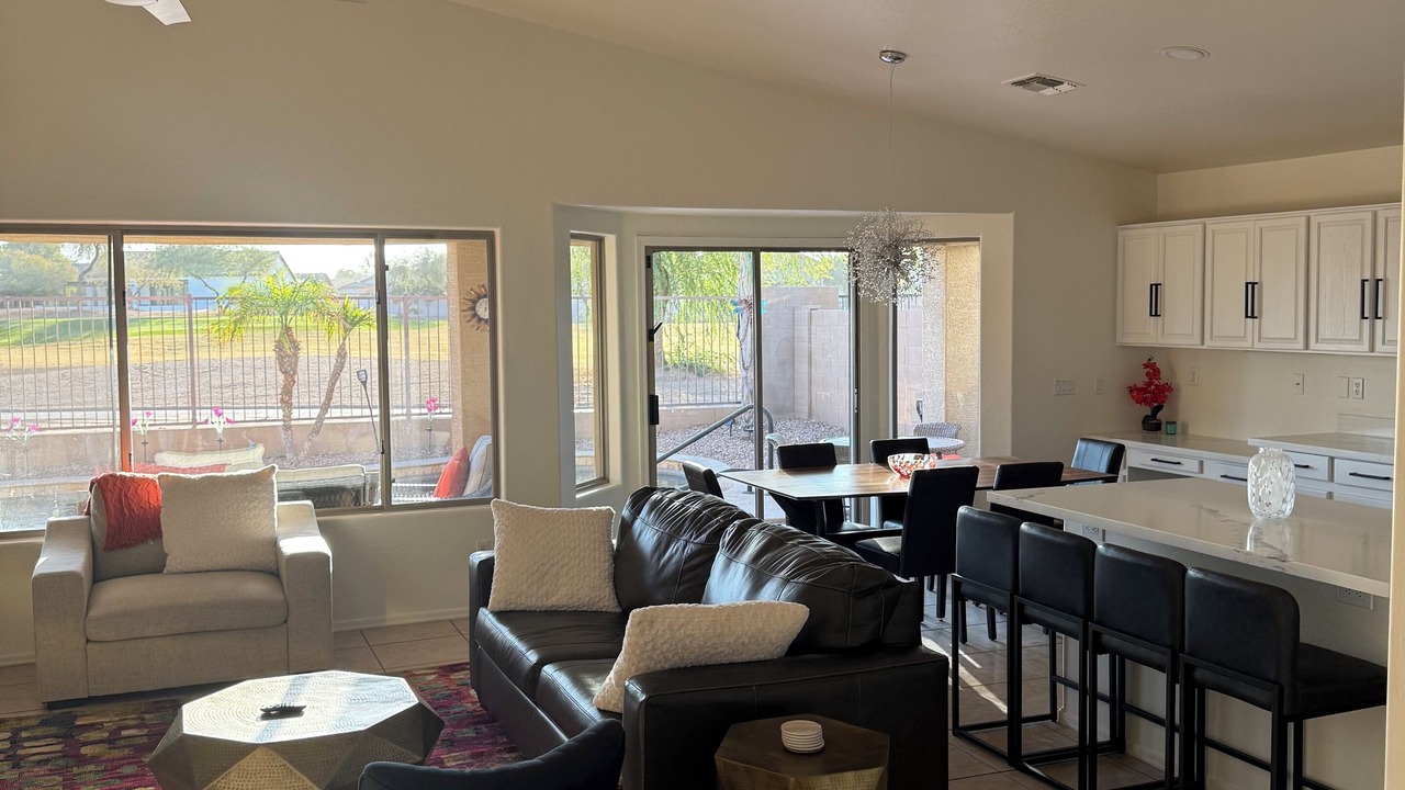 Photo of Livingroom in Villages At Queen Creek