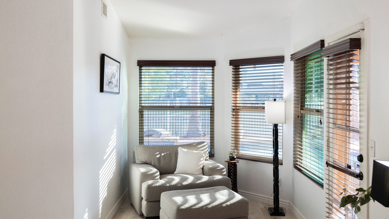 Photo of Livingroom in Arrowhead Ranch