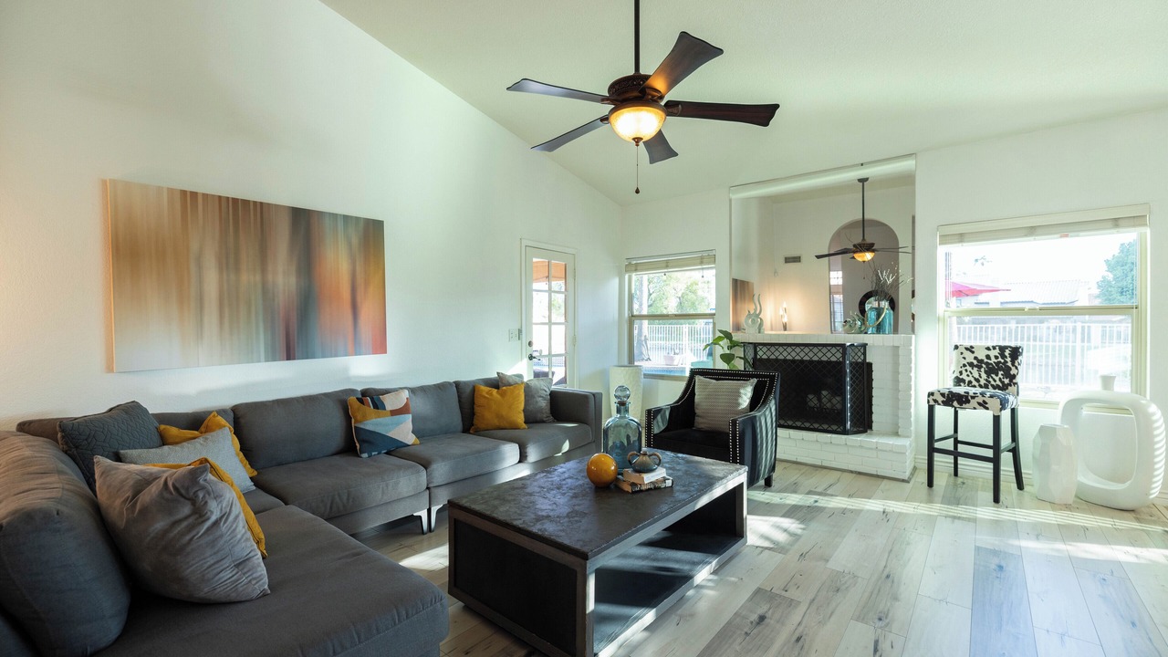 Photo of Livingroom in Arrowhead Ranch
