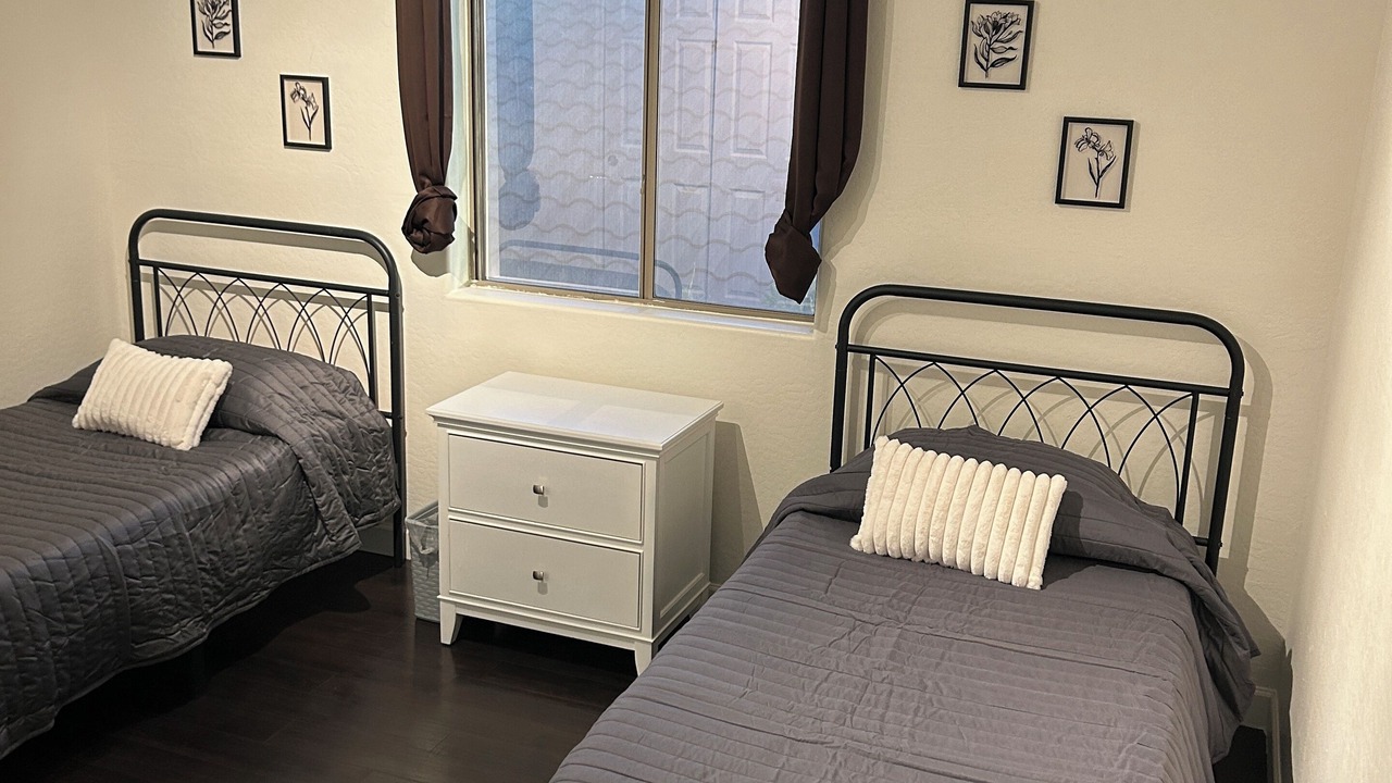 Photo of Bedroom in Rovey Farm Estates