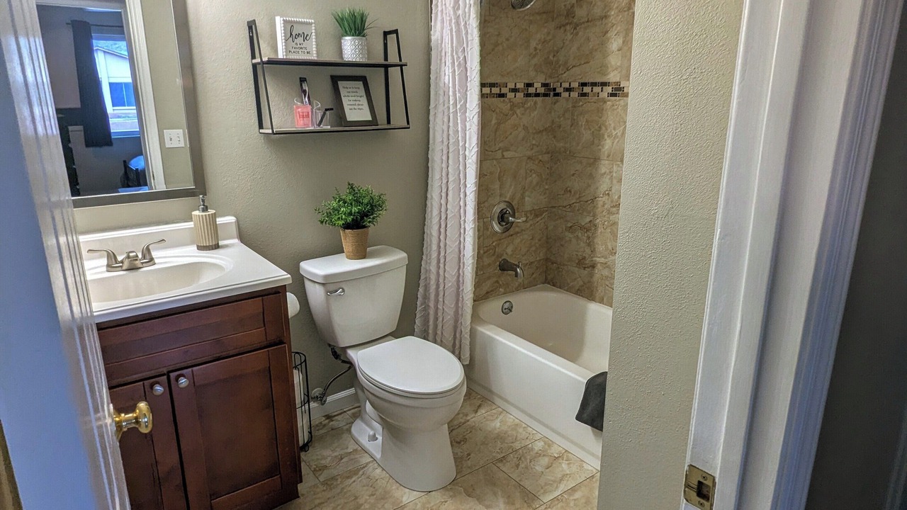 Photo of Bathroom in Desert Foothills Estates