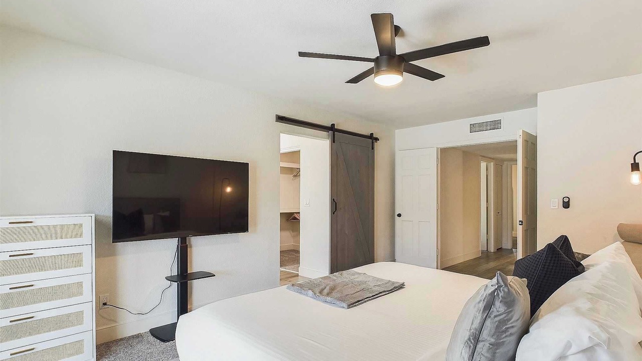 Photo of Bedroom in La Paz At Desert Springs