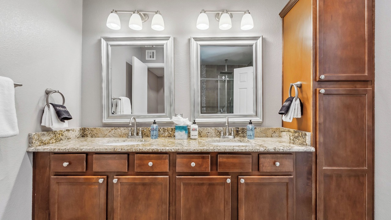 Photo of Bathroom in Raskin Estates