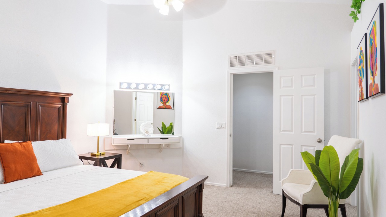 Photo of Bedroom in South Mountain