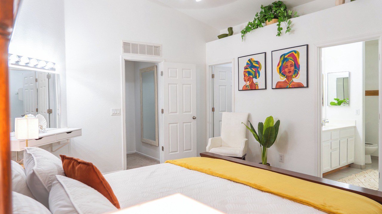 Photo of Bedroom in South Mountain