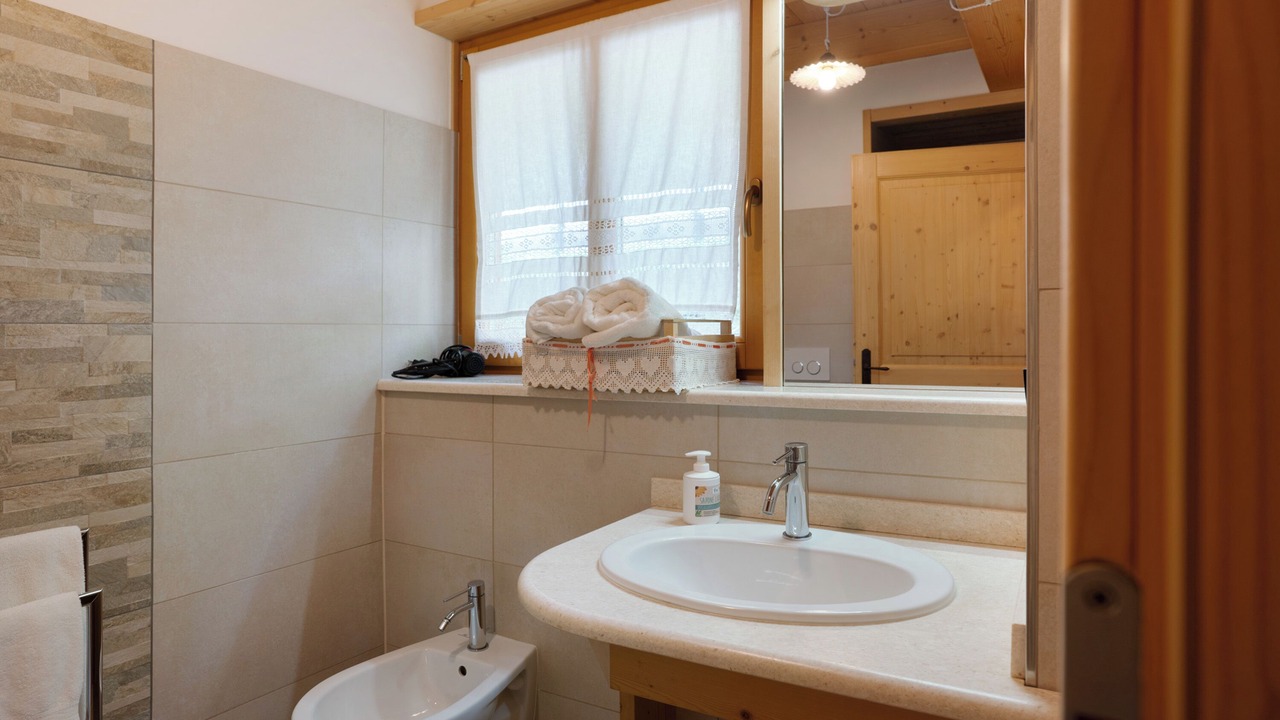 Photo of Bathroom in Roncegno